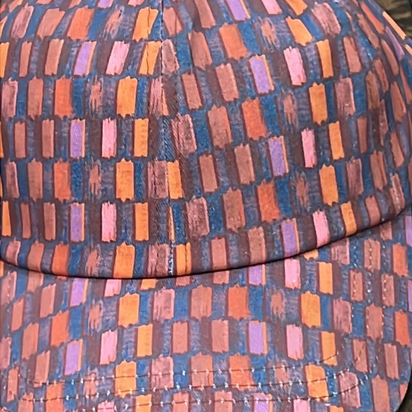 Women’s baseball hat by Universal Threads - Picture 7 of 8